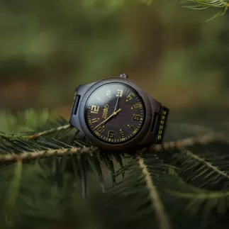 Unisex dřevěné hodinky s gravírováním  TimeWood YELL