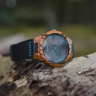 Hodinky ze dřeva s věnováním  TimeWood OZZY