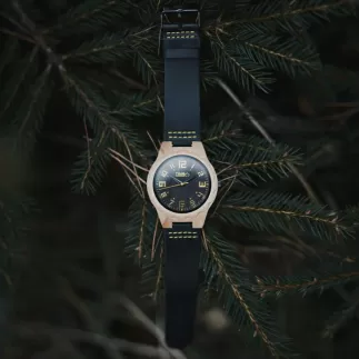 Hodinky ze dřeva s gravírovánám TimeWood DUER