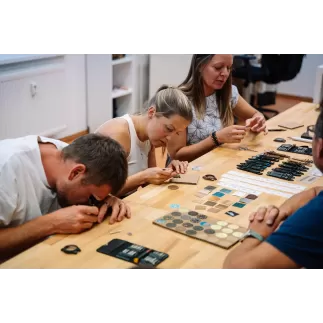 WORKSHOP VÝROBY DŘEVĚNÝCH HODINEK