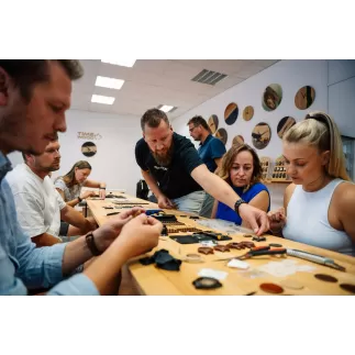 WORKSHOP VÝROBY DŘEVĚNÝCH HODINEK