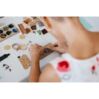 WORKSHOP VÝROBY DŘEVĚNÝCH HODINEK